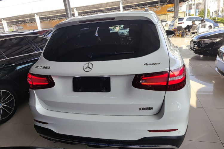 奔驰GLC 2018款 改款 GLC 260 4MATIC 动感型车身外观6
