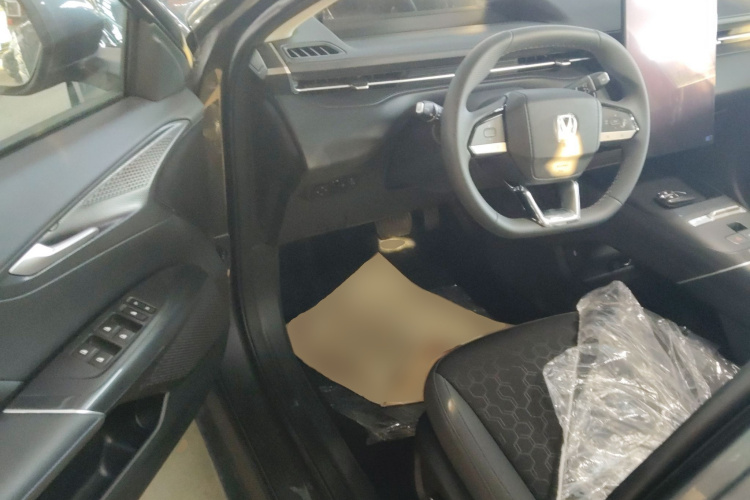 长安 逸动PHEV 2025款 智慧新蓝鲸 145KM 高能版中控内饰20