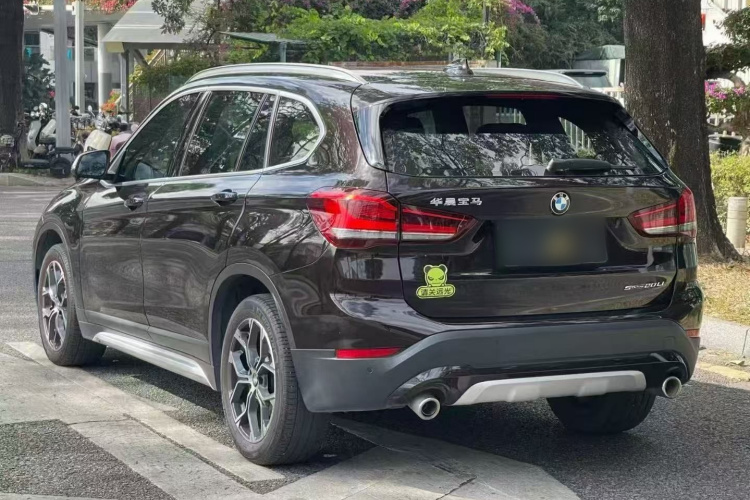 宝马X1 2021款 sDrive20Li 尊享型车身外观6004