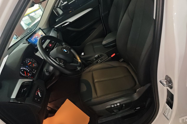 宝马X1 2019款 sDrive18Li 时尚型局部细节19