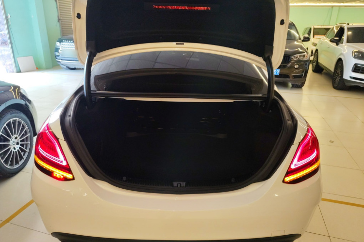 奔驰C级 2020款 C 200 L 时尚型运动版机舱底盘23