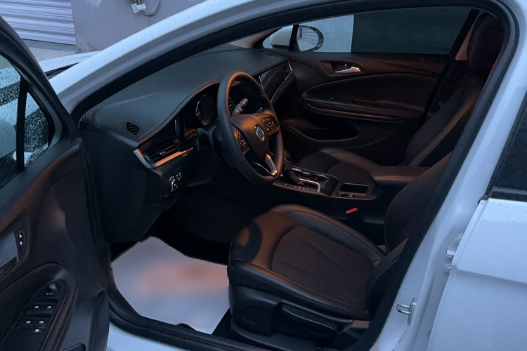别克 威朗 2020款 20T CVT领先型中控内饰7001