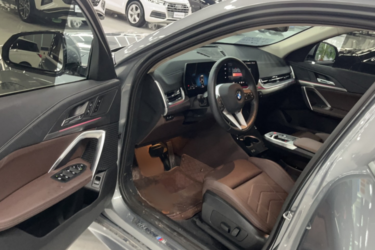 宝马X2(进口) 2024款 sDrive25i M运动套装中控内饰7002