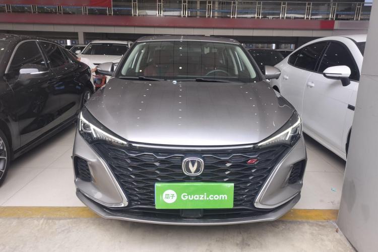 长安 逸动 2021款 PLUS 蓝鲸NE 1.4T GDI DCT尊贵型车身外观2