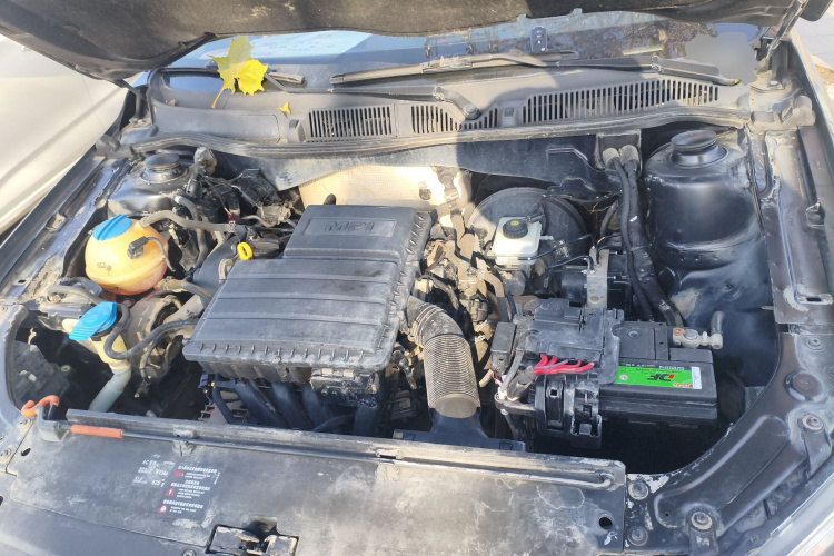 大众 朗逸 2013款 改款经典 1.6L 自动舒适版机舱底盘24