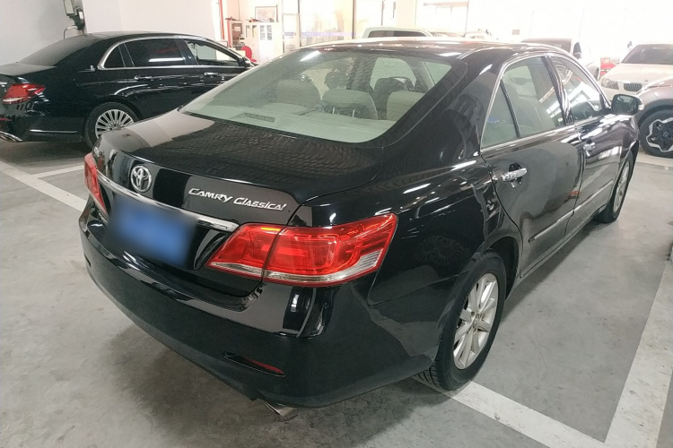 丰田 凯美瑞 2013款 200G 经典豪华版车身外观7