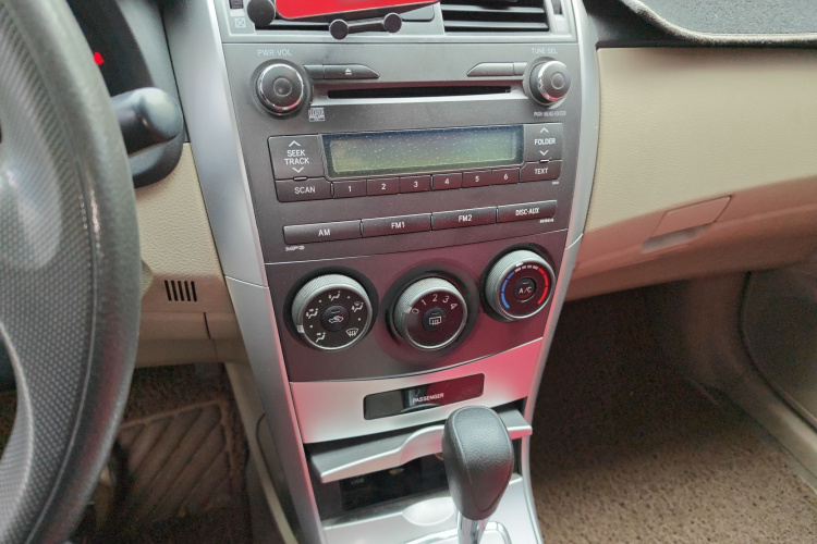 丰田 卡罗拉 2011款 1.6L 自动GL局部细节16