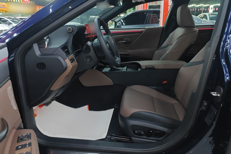 雷克萨斯ES 2025款 200 臻享版局部细节19