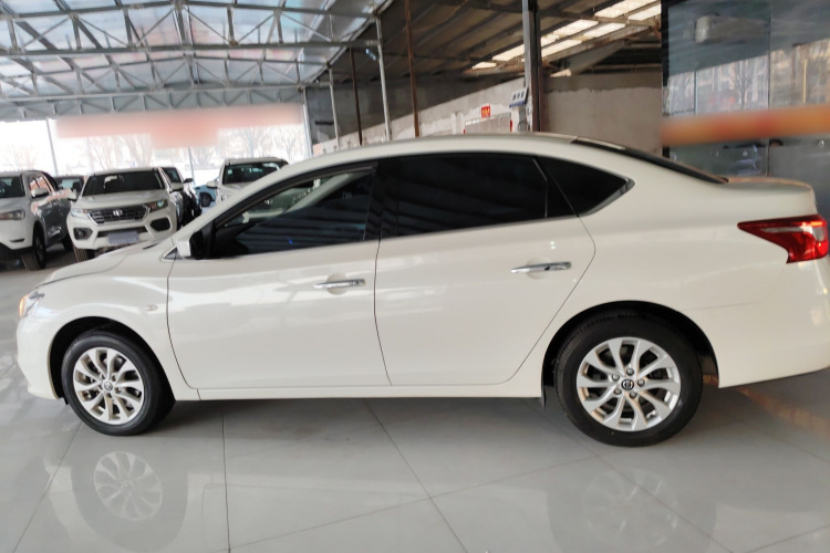 日产 轩逸 2024款 经典 1.6XE CVT舒适版车身外观4