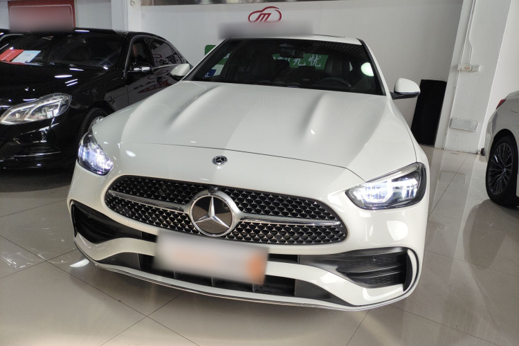 奔驰C级 2022款 C 200 L 运动版车身外观2
