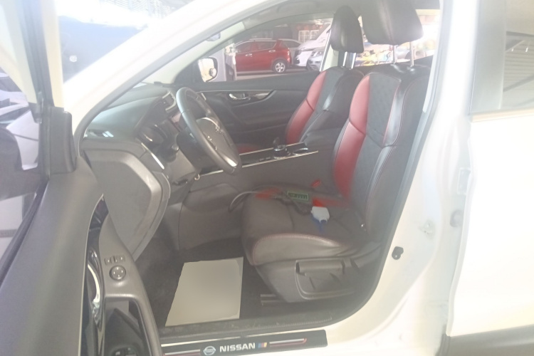 日产 逍客 2017款 2.0L CVT智享版 国V中控内饰19