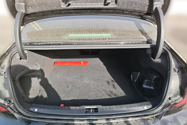 沃尔沃S90新能源 2021款 T8 E驱混动 智逸豪华版中控内饰23