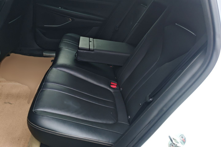 小鹏P5 2023款 智行版中控内饰7004