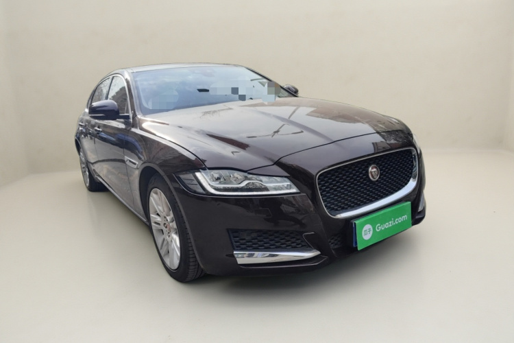 捷豹XFL 2018款 XFL 2.0T 250PS 豪华版车身外观3