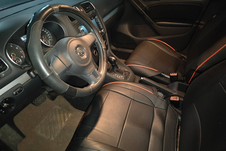 大众 高尔夫 2011款 1.6 自动时尚型局部细节19