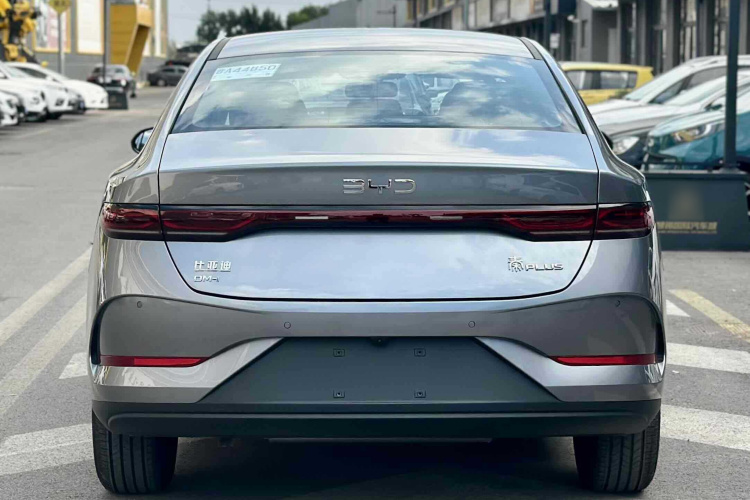 比亚迪 秦PLUS 2025款 DM-i 智驾版 55KM领先型车身外观6002