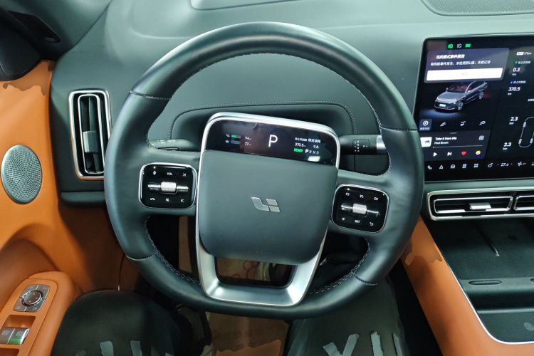 理想汽车 理想L9 2022款 Max中控内饰13