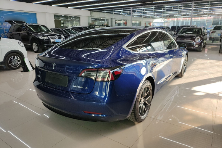 特斯拉 Model 3 2019款 标准续航后驱升级版车身外观6005