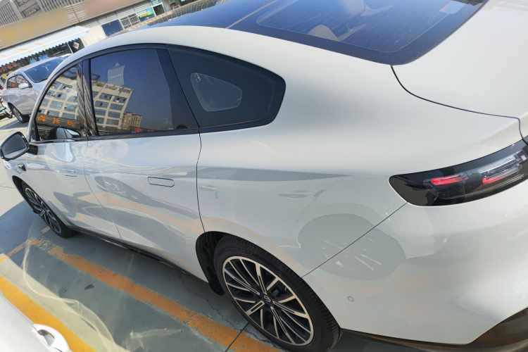 零跑汽车 零跑B01 2025款 650悦享版车身外观4