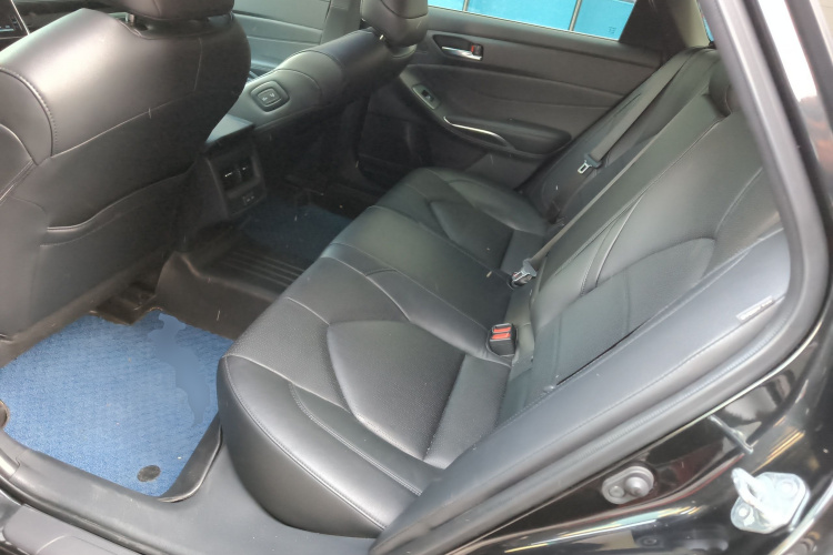 丰田 亚洲龙 2022款 2.5L 豪华版中控内饰21