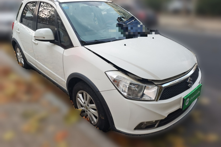 铃木 天语 SX4 2013款 1.6L 手动酷锐型车身外观3