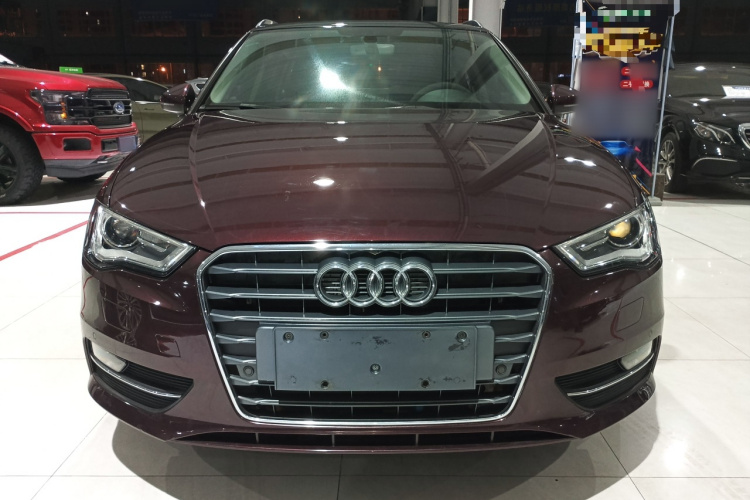 奥迪A3 2015款 Sportback 35 TFSI 百万纪念舒享型车身外观2