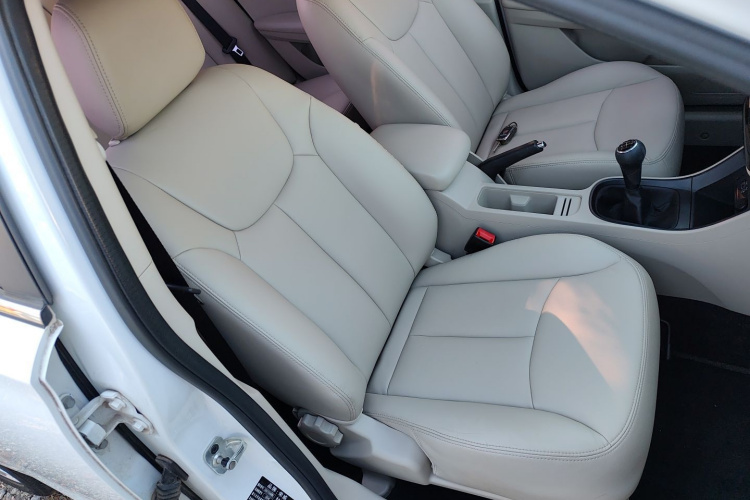 荣威360 2015款 1.5L 手动豪华版局部细节41