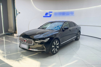 沃尔沃S90新能源 2024款 插电式混动 四驱长续航智雅豪华版