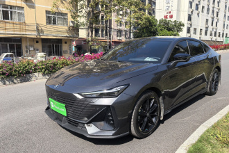 长安UNI-V 2022款 1.5T 尊贵型