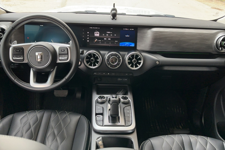 坦克300 2023款 越野版 2.0T 挑战者中控内饰7003