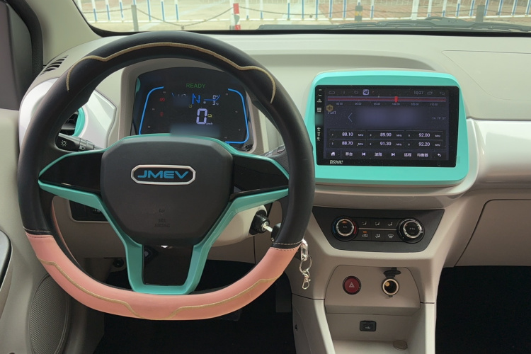 江铃集团新能源 易至EV2 2024款 201km 舒适型中控内饰7004