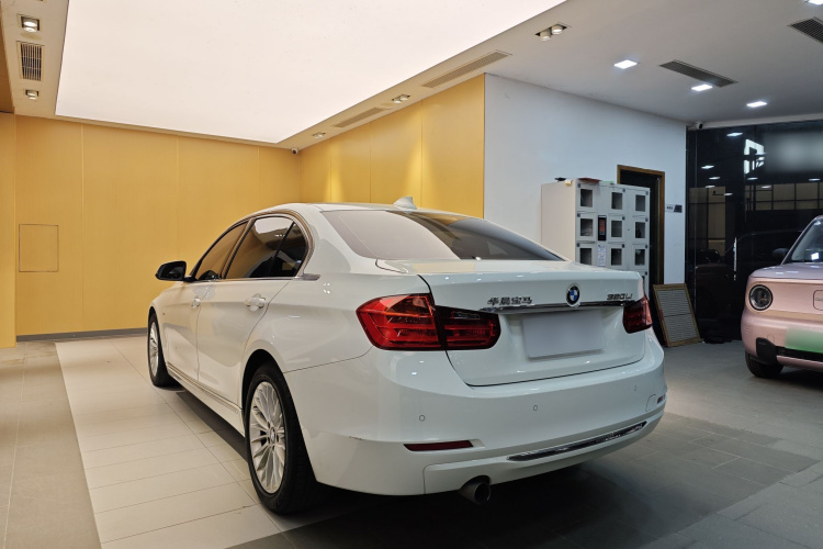 宝马3系 2015款 320Li 超悦版豪华设计套装车身外观6015