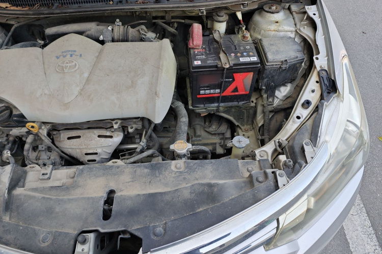 丰田 威驰 2014款 1.5L 手动智臻版局部细节9007