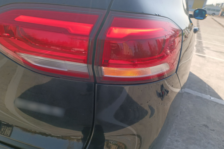 哈弗H6 2017款 红标 1.5T 自动两驱智尚型车身外观9