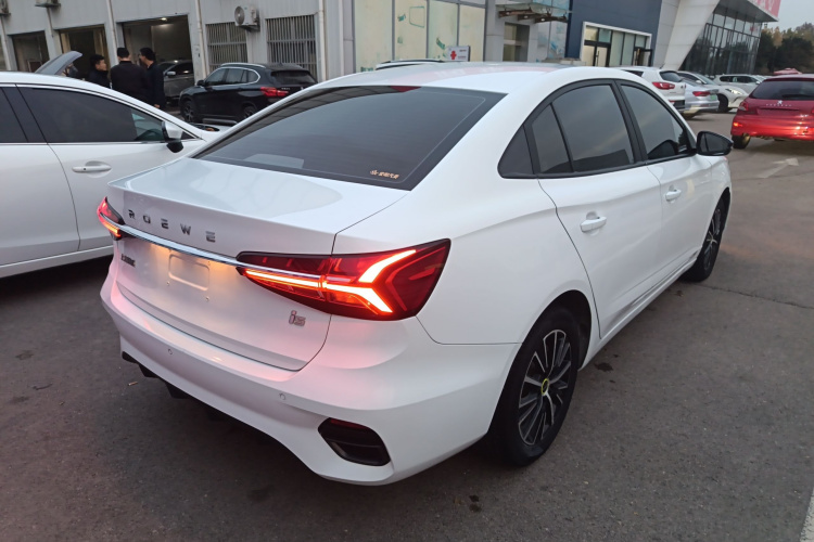 荣威i5 2021款 1.5L CVT黑金版车身外观6005