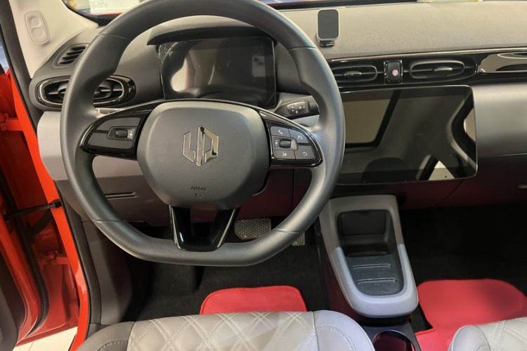 零跑汽车 零跑T03 2021款 400舒享版中控内饰7005