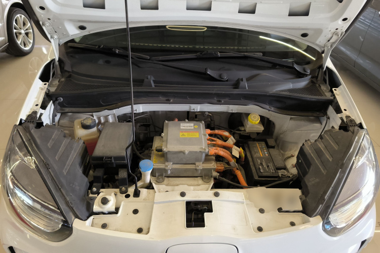 荣威 科莱威CLEVER 2022款 311km元气啵啵版机舱底盘24