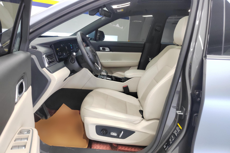 理想汽车 理想ONE 2021款 增程6座版中控内饰19