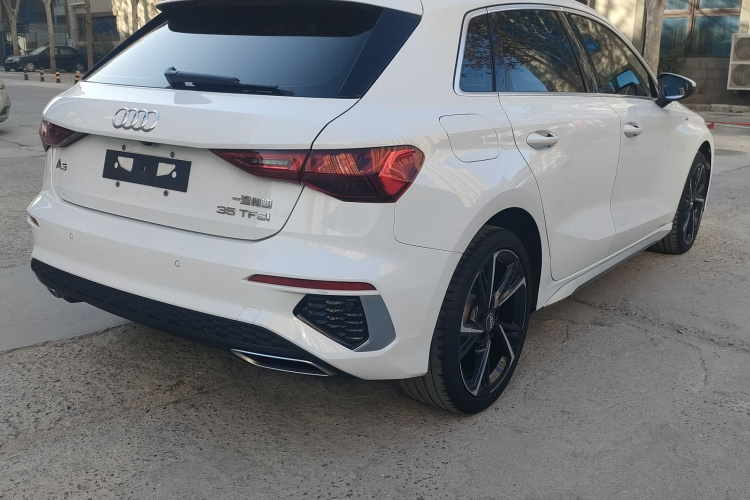 奥迪A3 2021款 Sportback 35 TFSI 时尚运动型车身外观6006