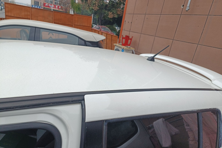 铃木 雨燕 2013款 1.3L 手动超值版局部细节57