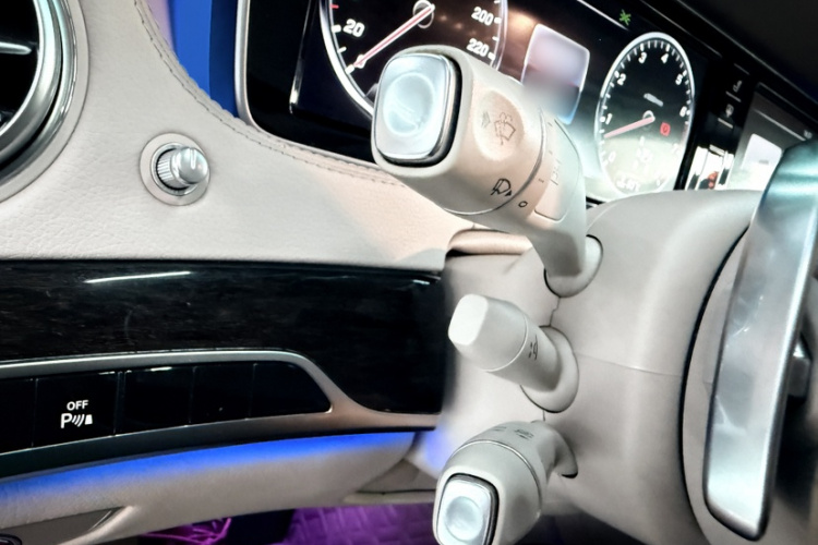 奔驰S级 2014款 S 320 L 商务型中控内饰7008