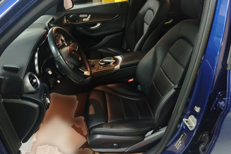 奔驰GLC 2016款 GLC 300 4MATIC 动感型中控内饰19