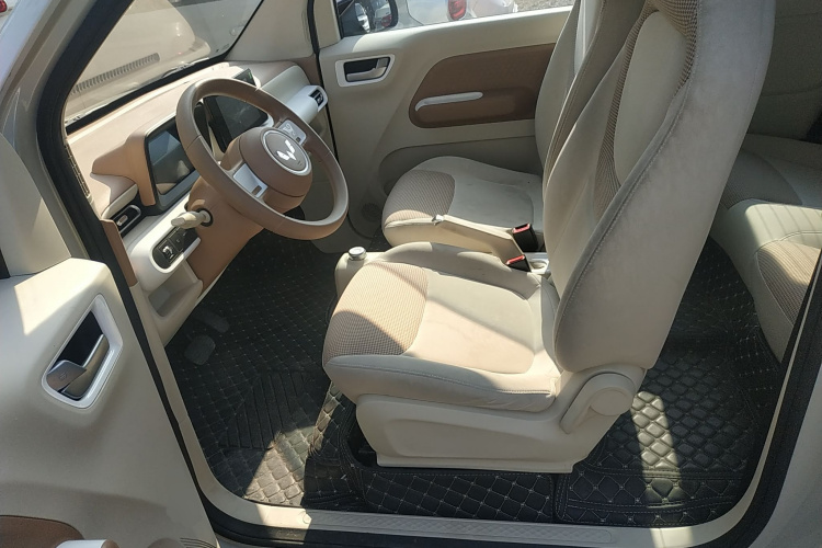 五菱汽车 宏光MINIEV 2024款 第三代 215km 进阶版中控内饰19