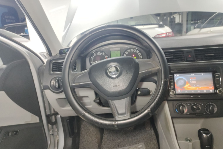 斯柯达 昕锐 2015款 1.6L 自动智选型中控内饰13