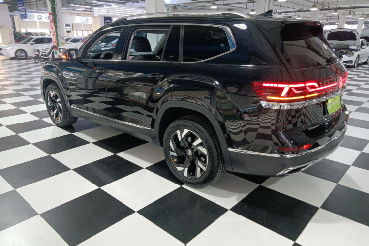 大众 途昂 2021款 330TSI 两驱尊崇豪华版车身外观4