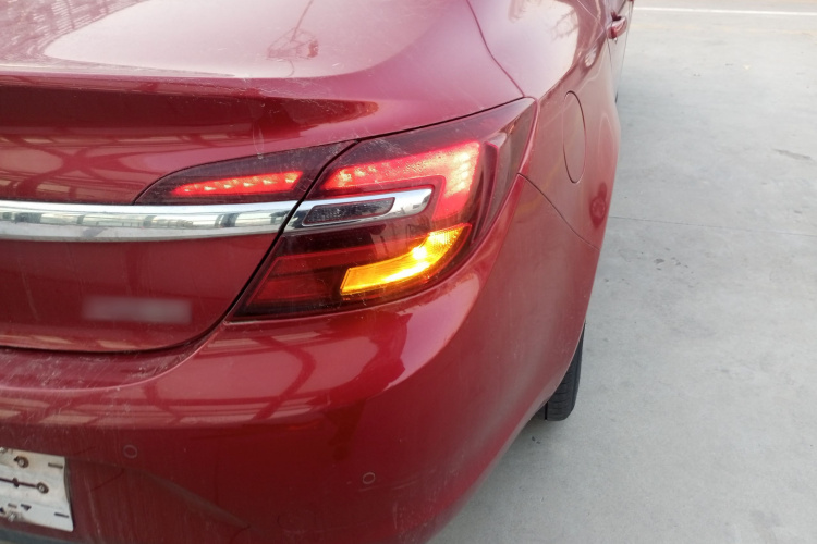 别克 君威 2015款 2.0L 领先时尚型车身外观9