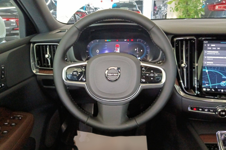 沃尔沃V60 2024款 B5 智远豪华版中控内饰13