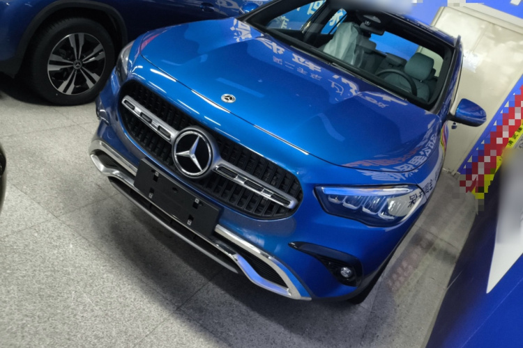 奔驰GLA 2024款 GLA 200车身外观1