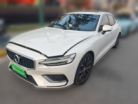 沃尔沃S60 2021款 T4 智逸豪华版