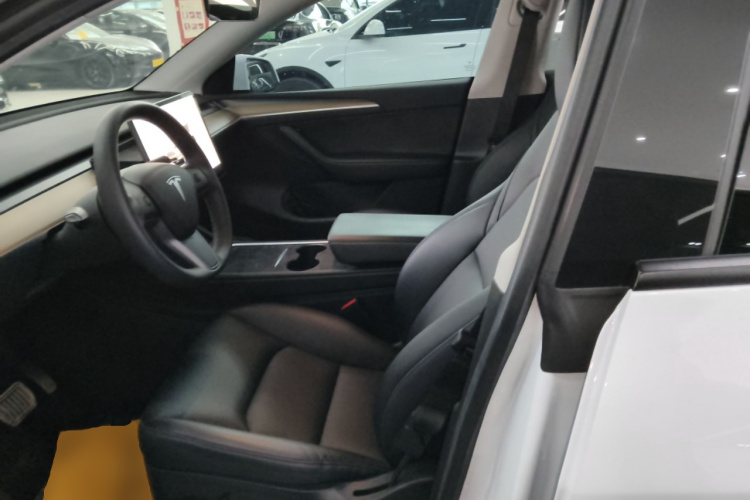 特斯拉 Model Y 2022款 改款 长续航全轮驱动版局部细节19